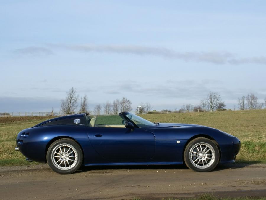  Lightning GT 2009 года  (фото 2 из 5)